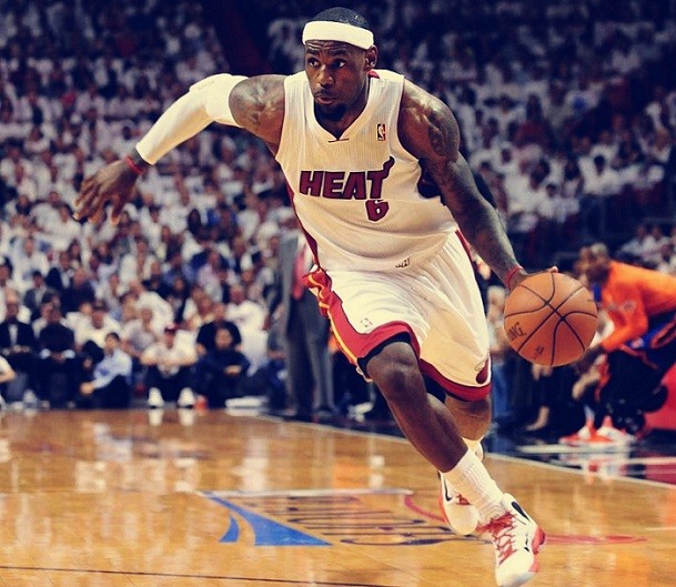 卡佩罗：利物浦今天的表现让我想到巴黎；被动换人影响了国米（卡佩罗：利物浦今晚的发挥让我想起巴黎；被迫换人拖累了国米）