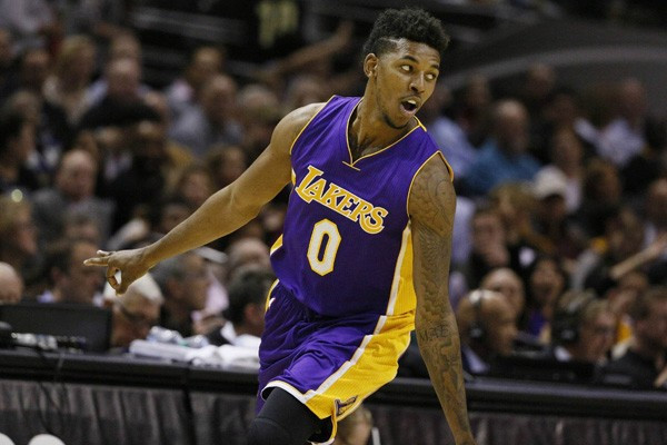 梅开二度助国米终结连败，劳塔罗当选与比萨一役全场最佳（劳塔罗双响助国米止连败，获评对阵比萨全场最佳）